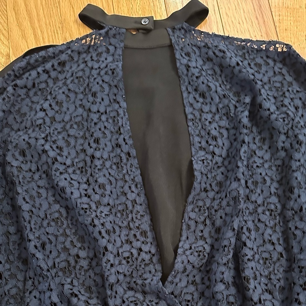 Marissa Webb Revolve Navy/Black Sullivan Crepe & Lace Blouse Cut Out Sleeves L - Picture 4 of 10